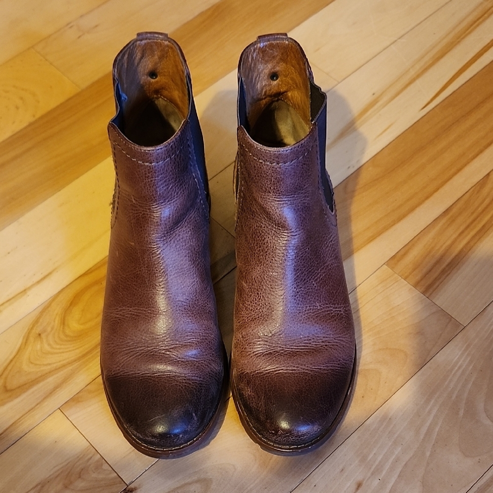 Sofft Leather Chelsea Boot, 9